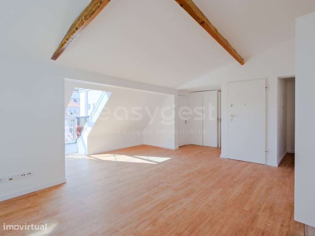 Apartamento totalmente remodelado no coração do Bairro Alto - Grande imagem: 4/24