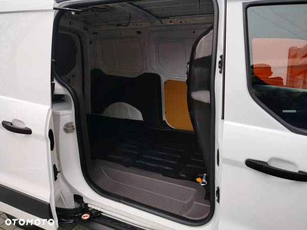 Ford Transit Connect - 24