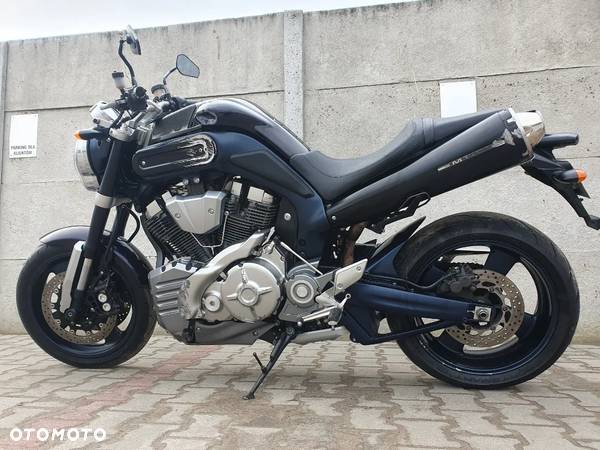 Yamaha MT - 11