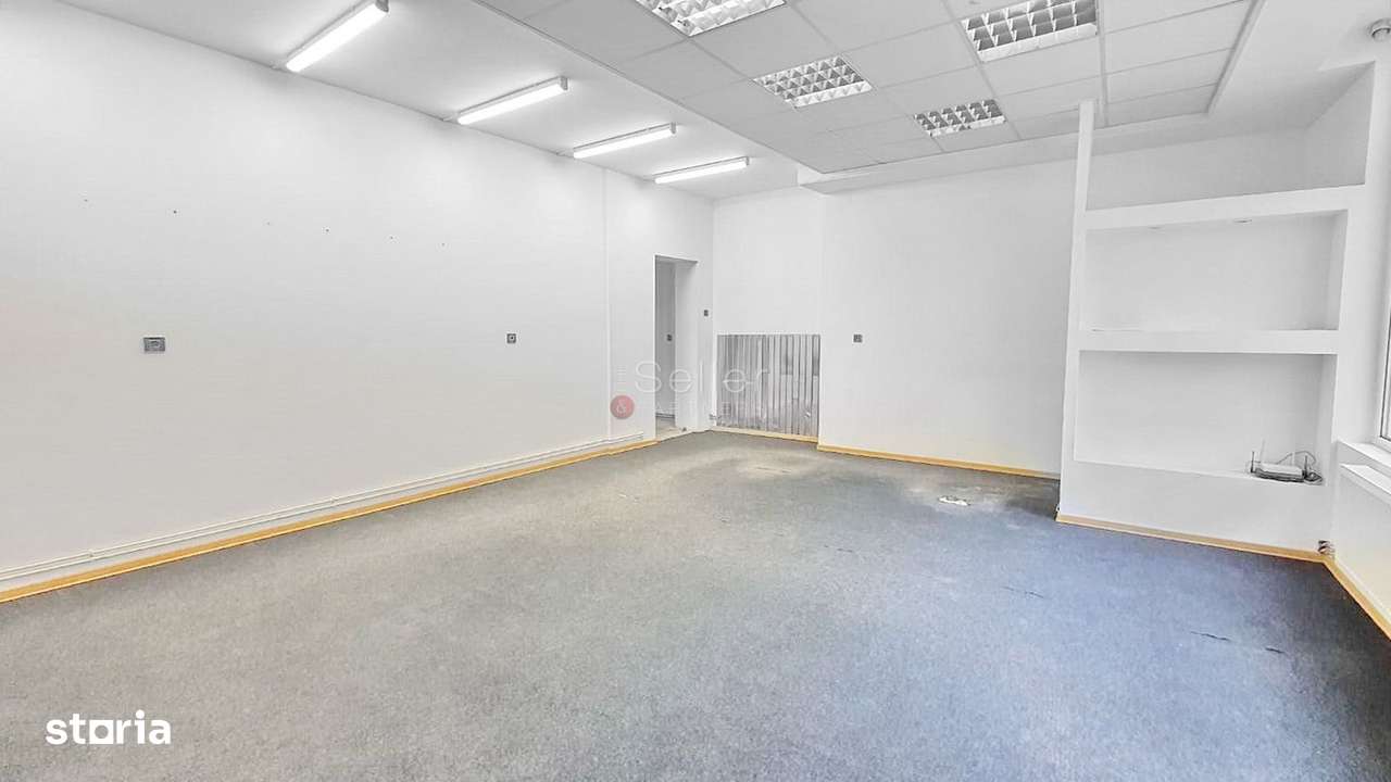 Spatiu comercial cu vizbilitate mare - Imagine principală: 3/12