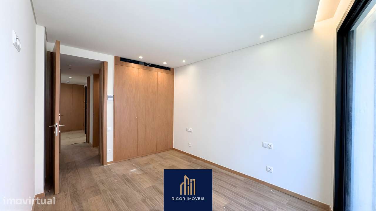 Apartamento T3 - Novo | Póvoa de Varzim - Centro | Exclusivo - Grande imagem: 2/32