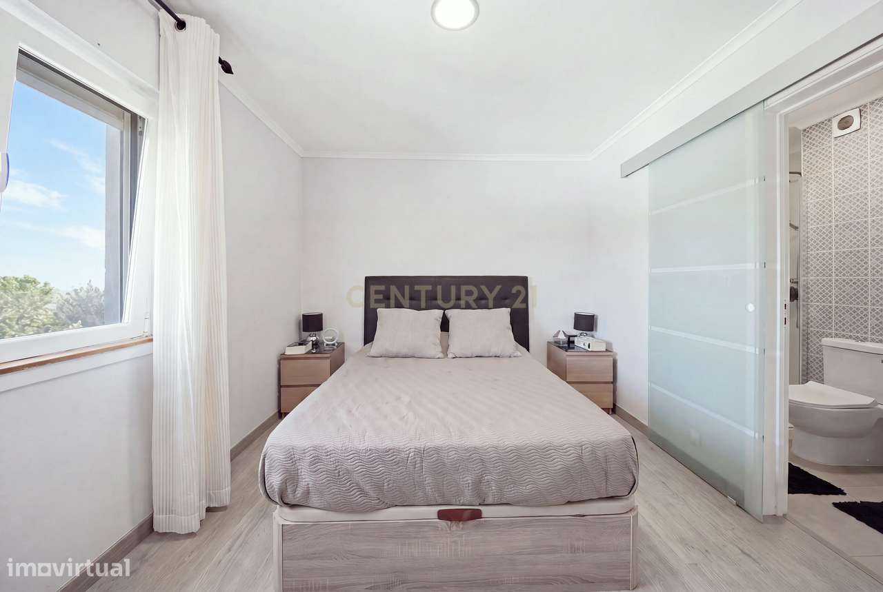 T3 em Santo António dos Cavaleiros, totalmente remodelado | Excelente-8