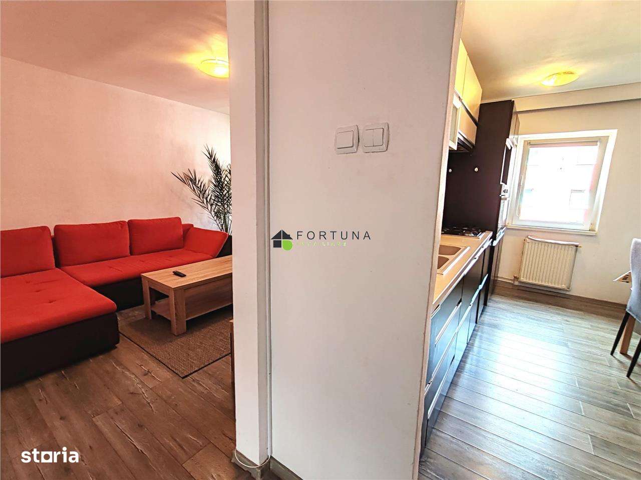 Apartament 3 camere , etaj intermediar - Astra-2