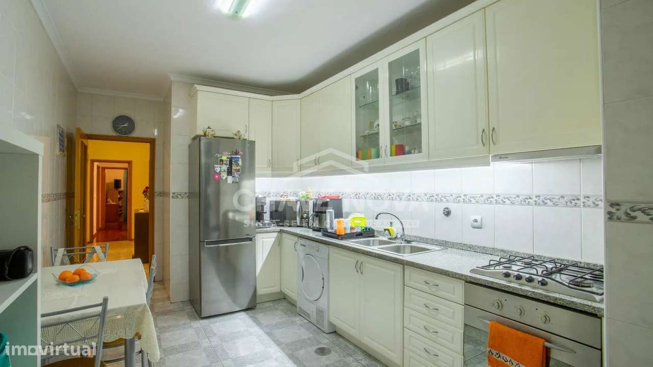 Apartamento T2 com 100m² e boas acessibilidades GRJ/00174/CO-6