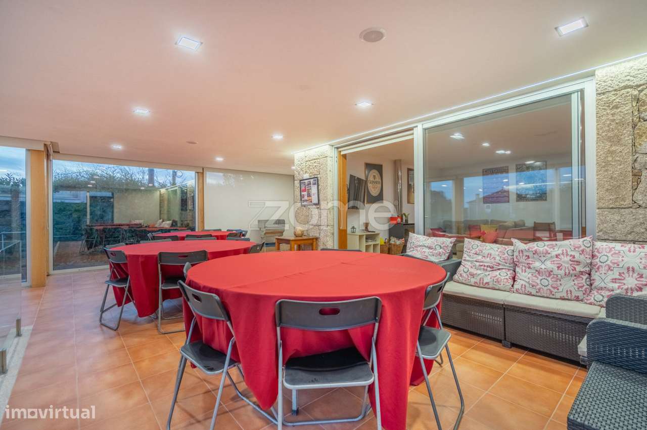 Moradia T4 com piscina | Esposende-36