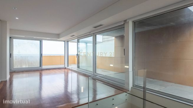 Moradia T3, com 2 suítes e 2 terraços, em condomínio fechado na Praia-49