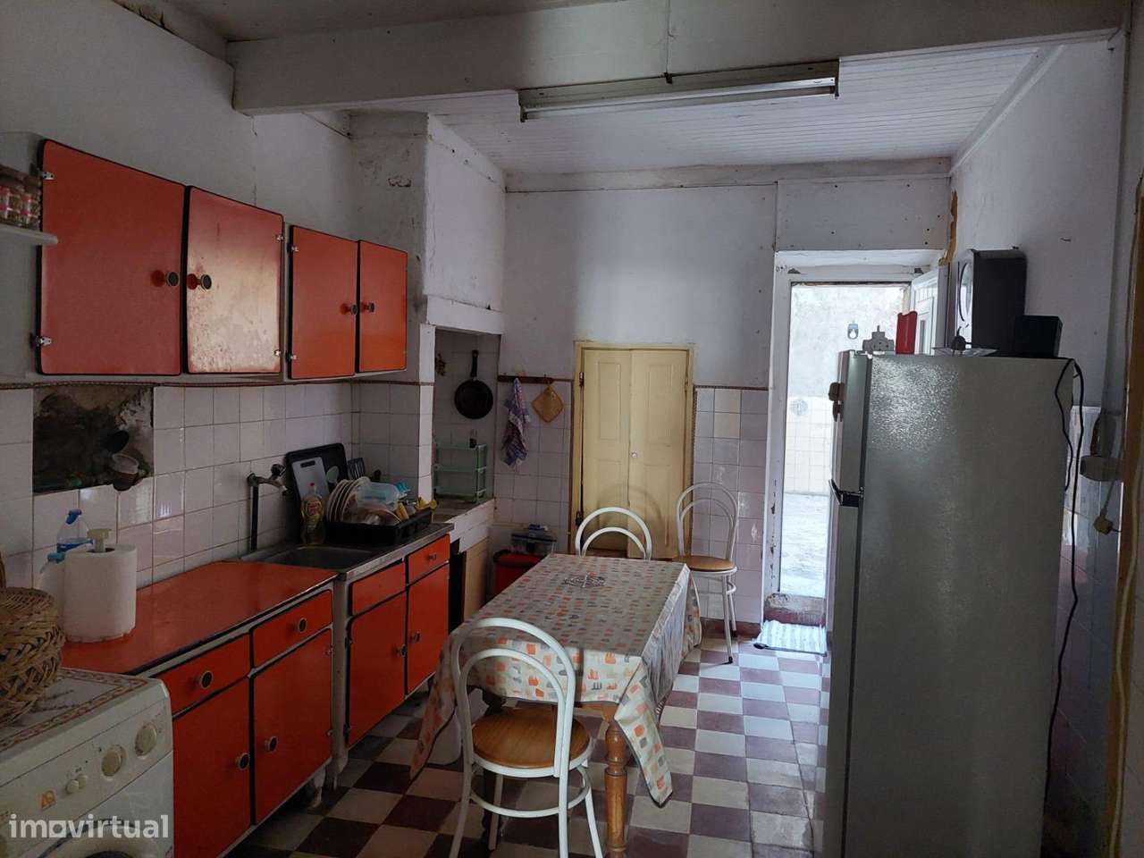 Moradia Térrea c/Logradouro na Baixa de Setúbal --Rua da Brasileira-3