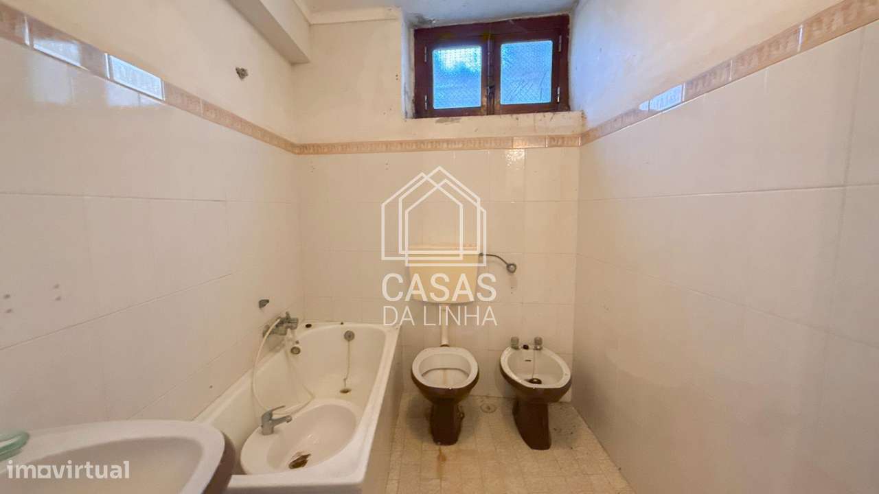 Moradia Independente T5 em Vila Fria - Porto Salvo-41