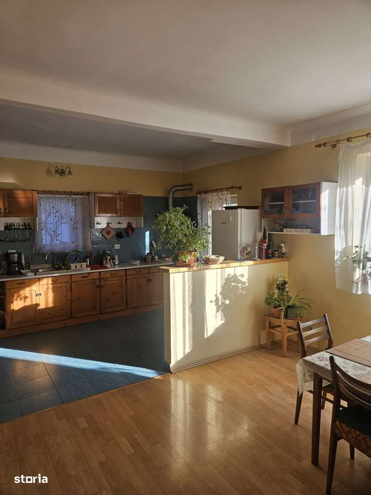 Casă 5 camere, teren 352mp, Andrei Mureșanu-4