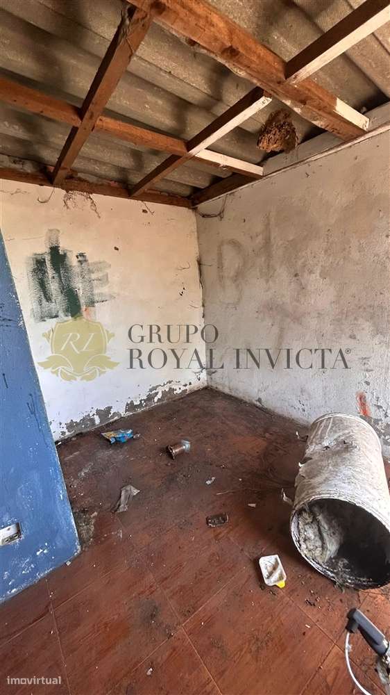 Terreno com Casa em Pedra para Reabilitação – Campanhã, Porto-16