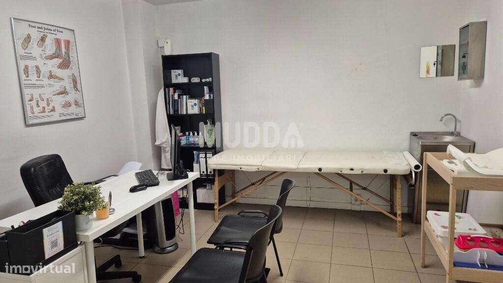 Trespasse clínica médica em Torres Vedras com estacionamento privativo-6
