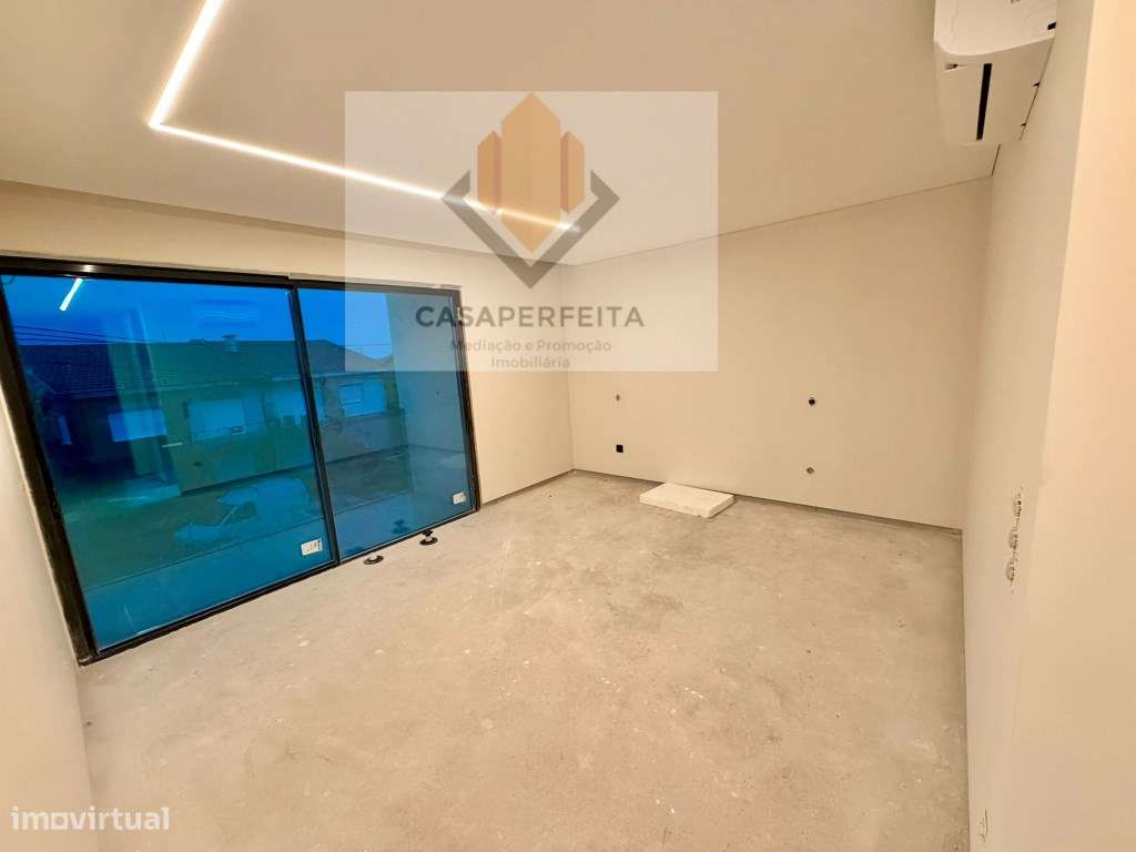 Moradia T3 Nova com Fabuloso Logradouro em Terreno com 600m2 - Erme...-30