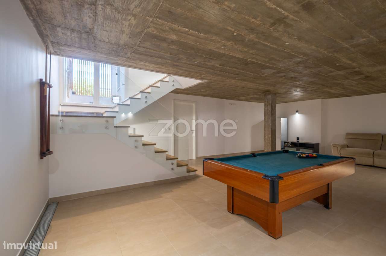 Moradia T3 com piscina na Sobreda-37