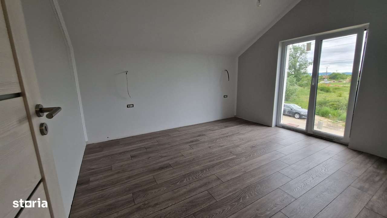 Proprietar - Duplex De Vânzare Remetea Mare Pret 159900 Euro-1