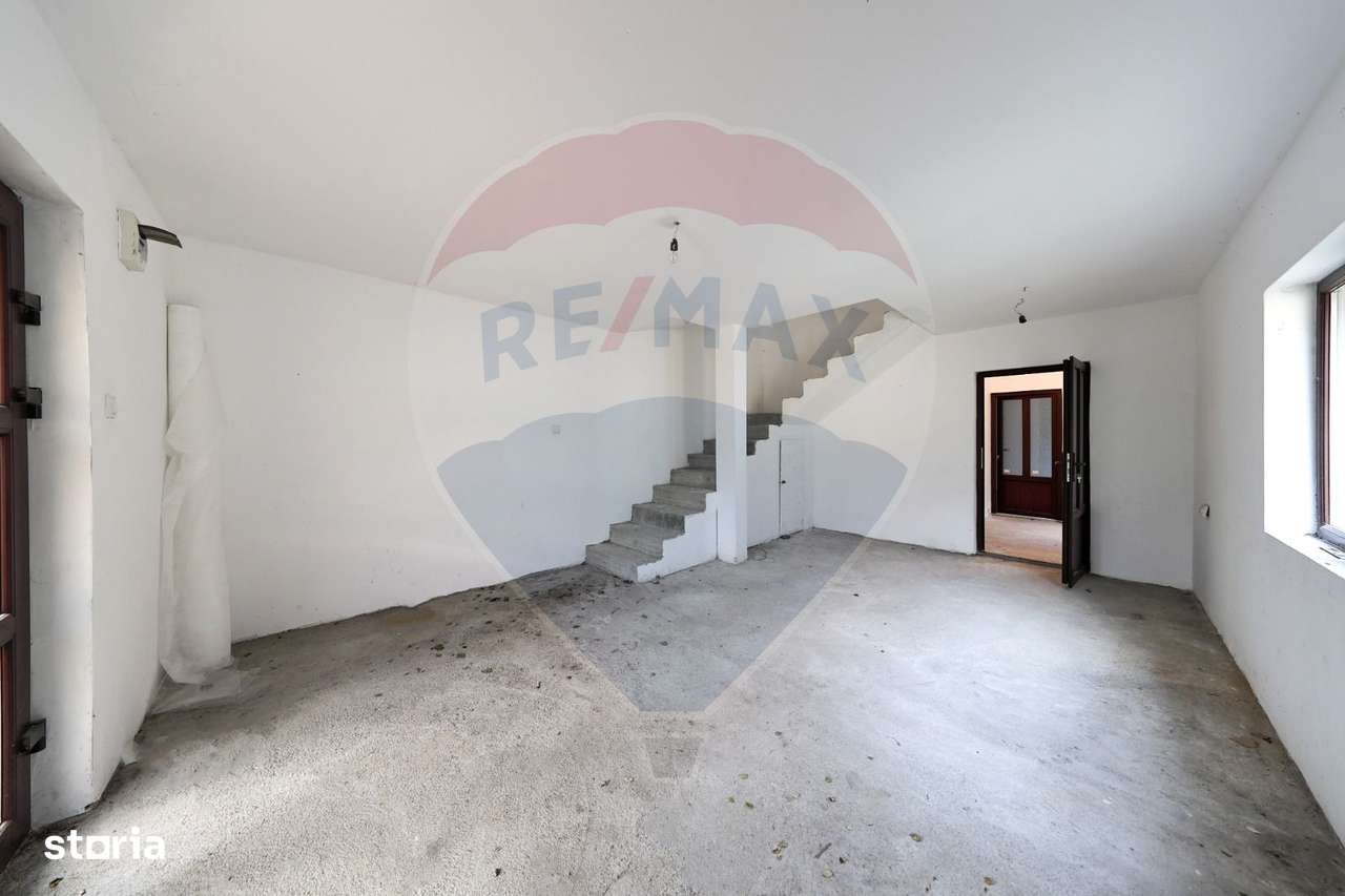 Vilă cu 3 camere de vânzare în Sacele - Imagine principală: 4/20