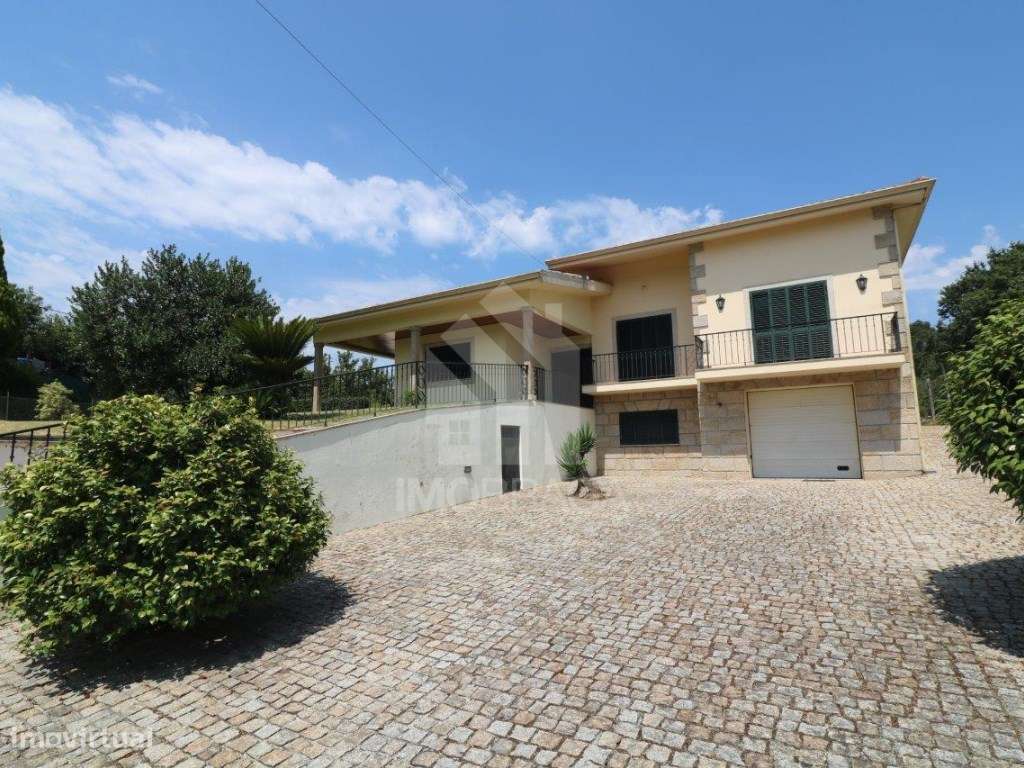 Venda Moradia Térrea T4, em Lago, Amares - Grande imagem: 4/51