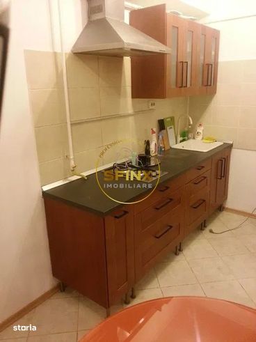 De vanzare 2 camere zona Tepes Voda-4