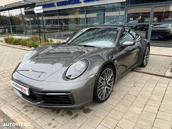 Porsche 911 Carrera 4 PDK - 3