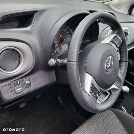 Toyota Yaris 1.0 VVT-i Comfort mit Design-Paket - 15