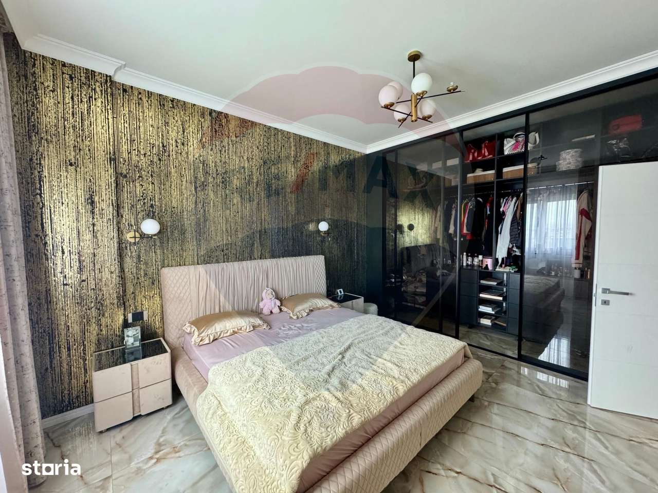 Apartament cu 4 camere de vânzare în zona Sarari - Imagine principală: 4/20