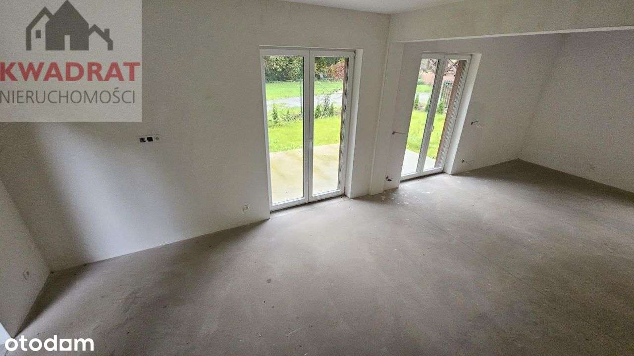 Dom przy ścianie lasu w Bażantarni obok strumyka.-12