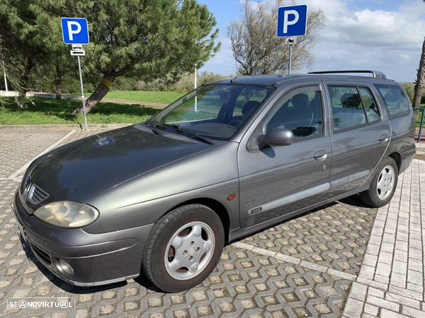 Renault Mégane Break 1.4 16V RXE AC - 6