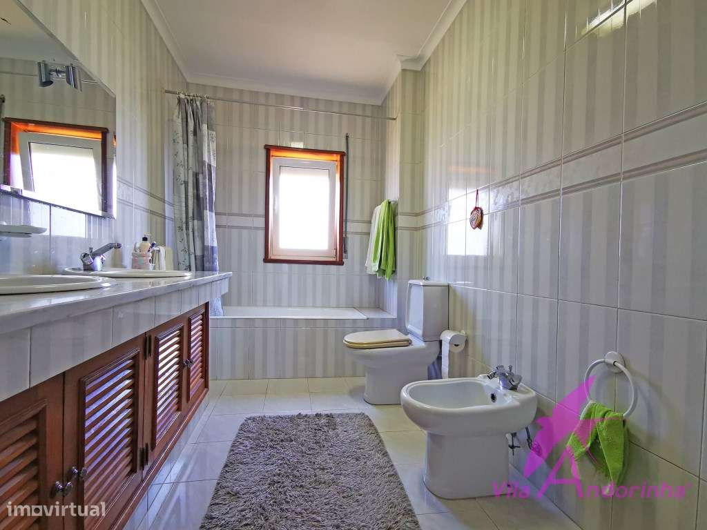 Moradia T4 independente com amplo jardim, garagem e cave - Santa Ma...-26