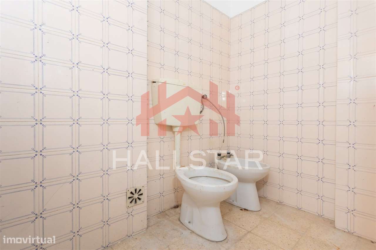 Loja / 220m² de Área Total / Quinta da Alçada-14