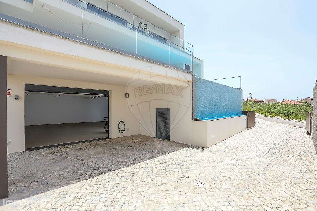Moradia T4 para venda-6