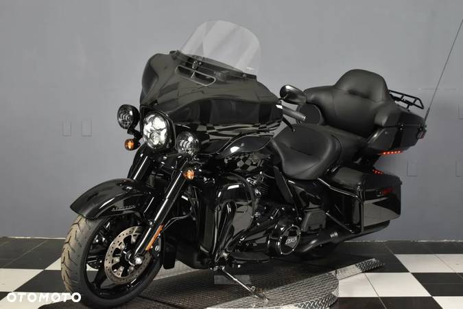 Harley-Davidson FLHTCU Ultra - 2