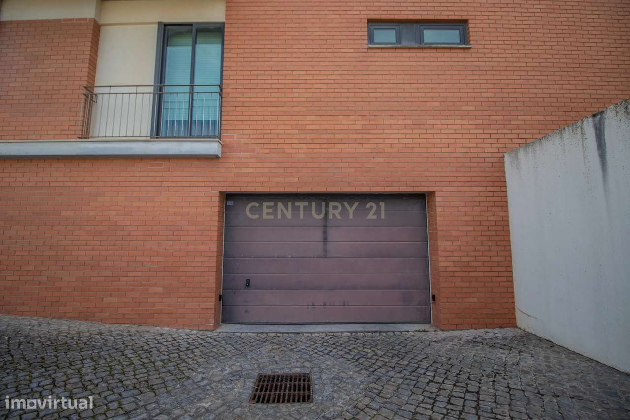 Garagem Usada em Figueira da Foz - 14m² por 23.000€ - Grande imagem: 4/22