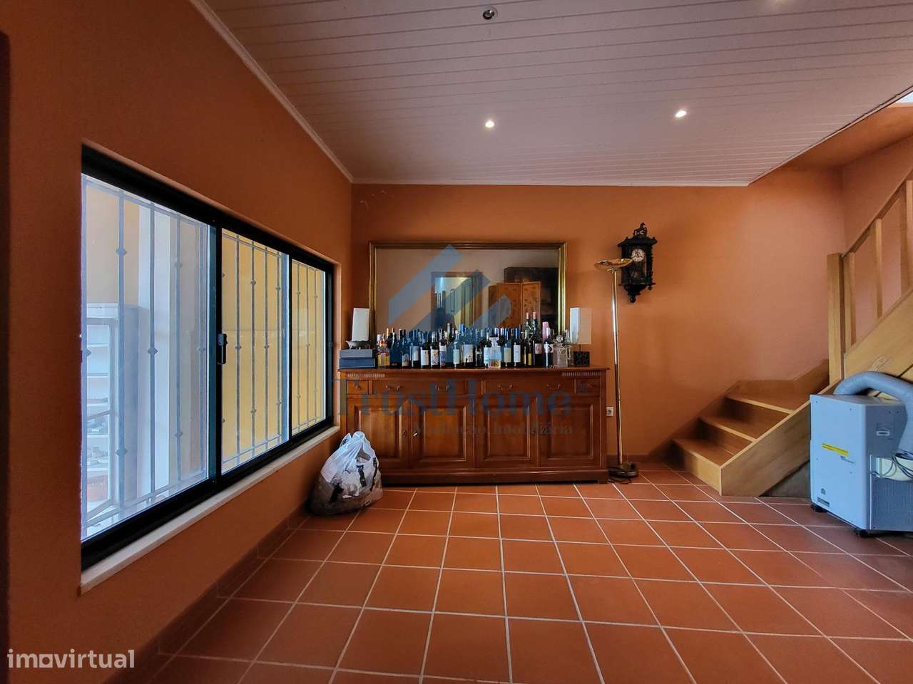 MoradiaV5 com jardim, piscina e ginásio no centro de Coruche-24