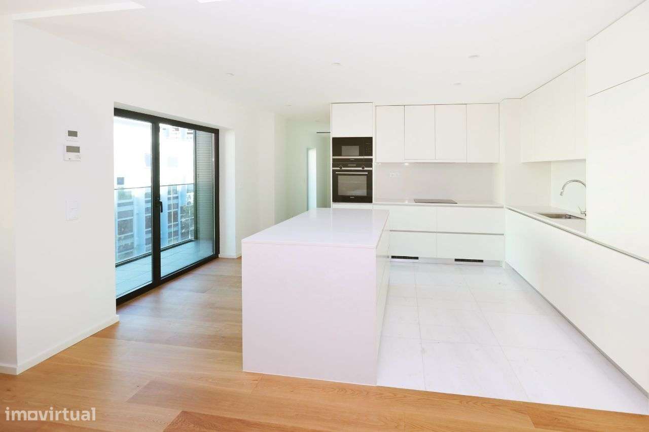 Apartamento T3 com 177m2 no edifício Varino 04 - Grande imagem: 3/25