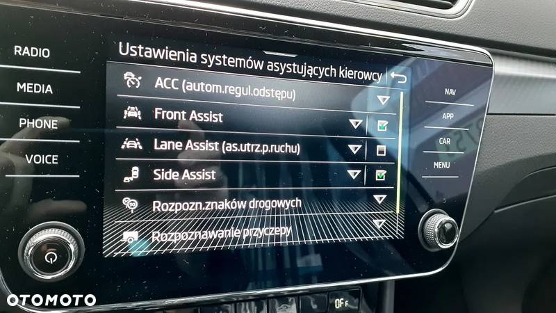 Skoda Superb 2.0 TDI SCR 4x4 Sportline DSG - 19