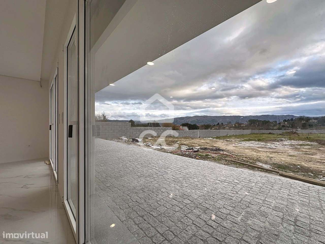 Moradia Nova T3, Moderna, com Luz Natural e Localização Estratégica ,-5