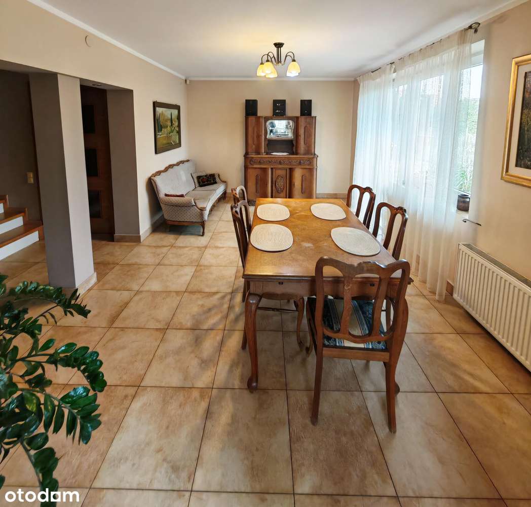 Dom  z budynkiem gospodarczym-2