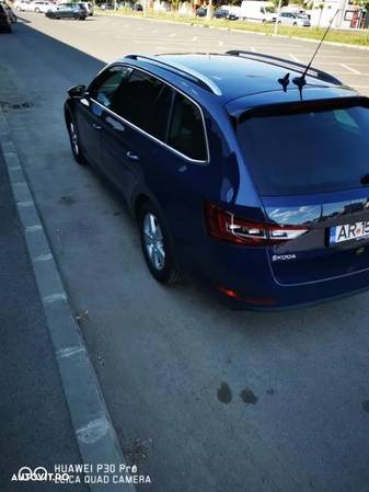 Skoda Superb Combi 2.0 TDI Ambition - 9