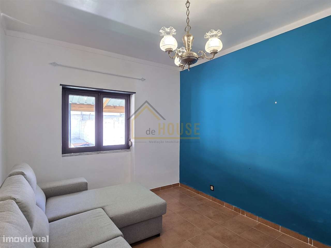 Moradia com espaço exterior e garagem no Bombarral-8