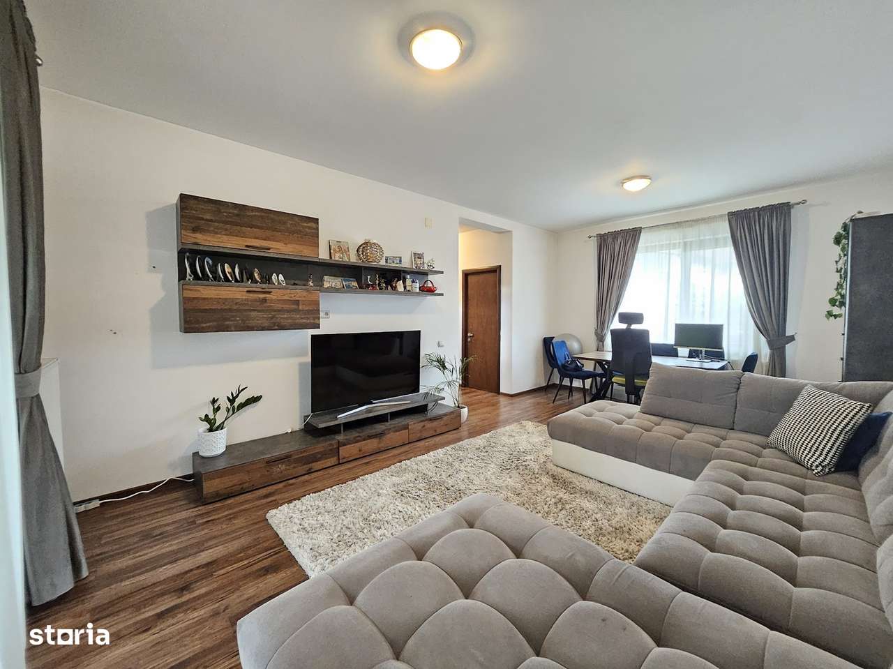 Oferta vanzare parte din triplex in Zavoi,  178000 EURO-0