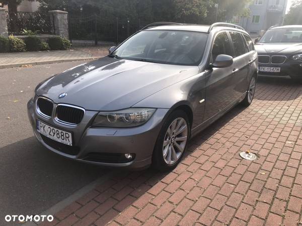 BMW Seria 3 320d xDrive - 1