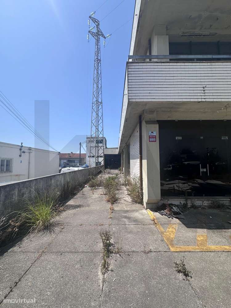 ARRENDAMENTO  PRÉDIO COM GRANDE POTENCIAL EM PERAFITA - OPORTUNIDADE Ú - Grande imagem: 4/10