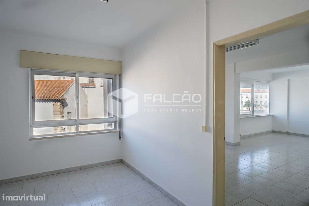 Loja T1 Venda em Santarém (Marvila), Santa Iria da Ribeira de Santarém-23