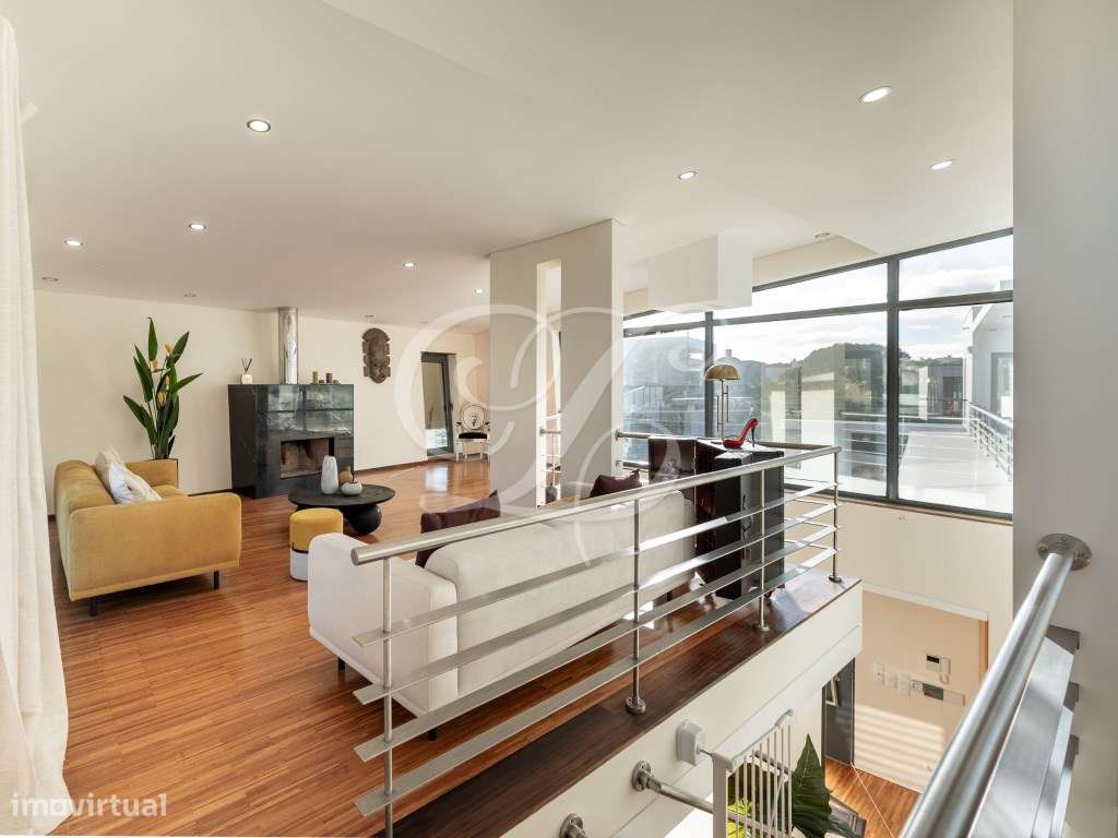 Moradia T4+1 com piscina, jardim relvado e área de barbecue | Cascais-16