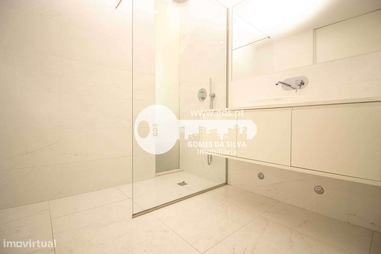 Apartamento T1 no Parque Norte - Construção Acrescentar-9