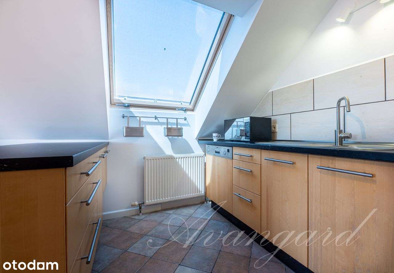 Klimatyczne 3 pok. na poddaszu. Umeblowane. - Pełny obrazek: 4/20