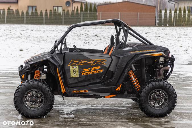 Polaris RZR - 16