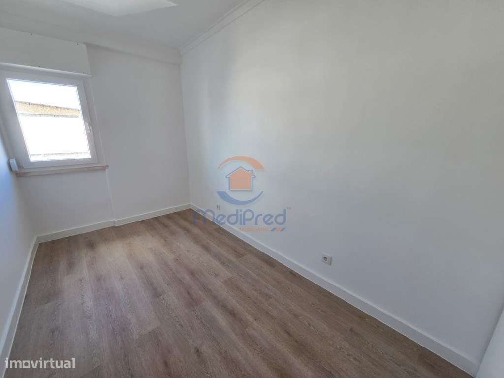 Apartamento T3 Totalmente Remodelado | Camarate, Loures-27