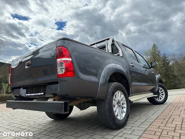 Toyota Hilux 3.0 D-4D SR5 - 5