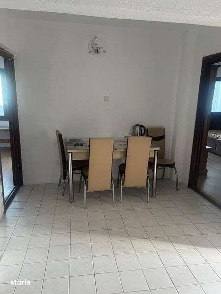 Vând apartament 4 camere - Imagine principală: 4/8