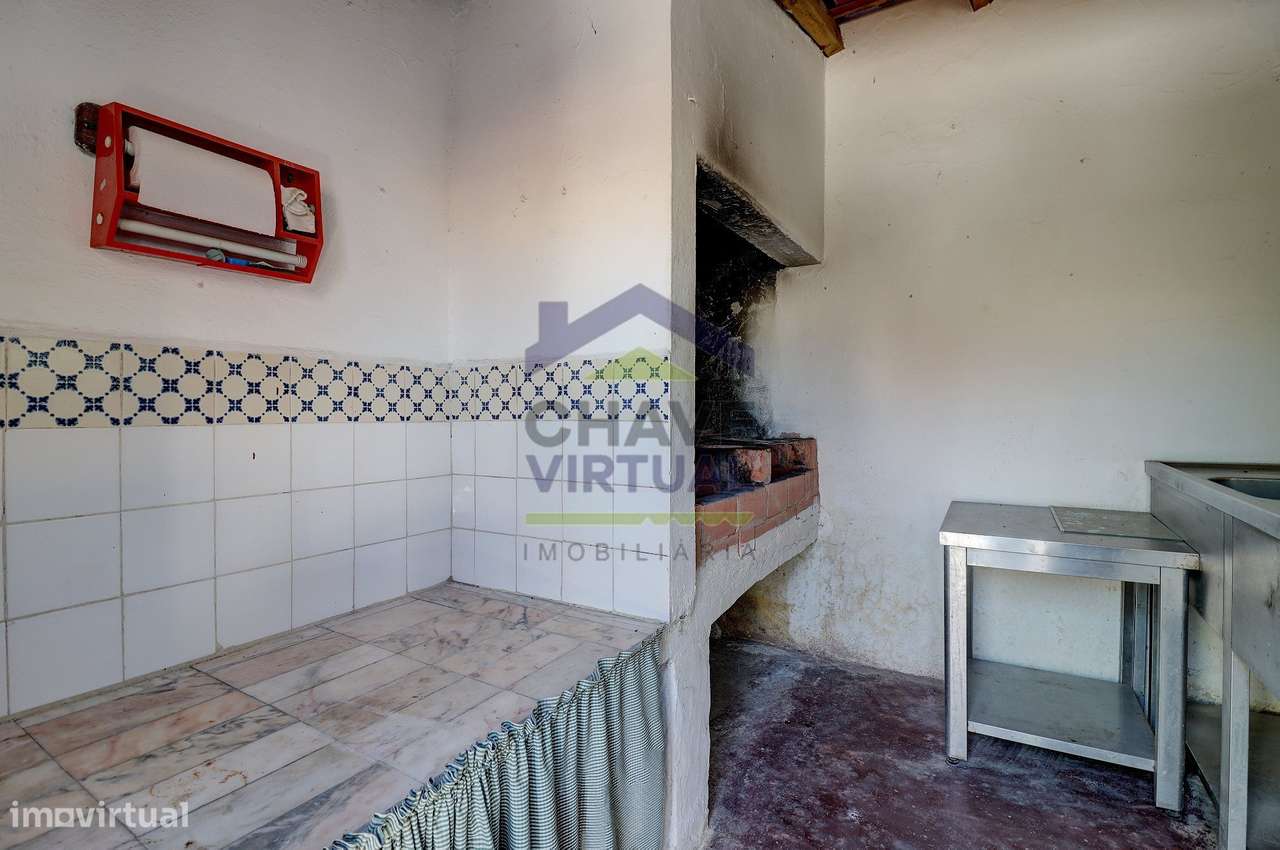 Moradia V3 com garagem e anexo  – Concelho Torres Vedras-21